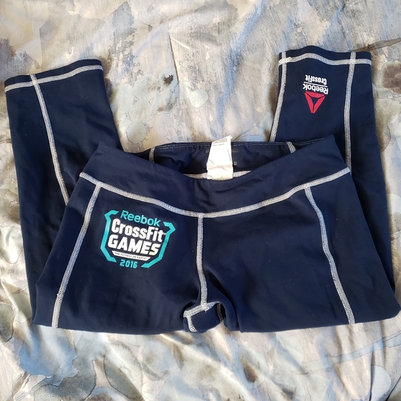 Reebok workout capris sz sm - Picture 4 of 4